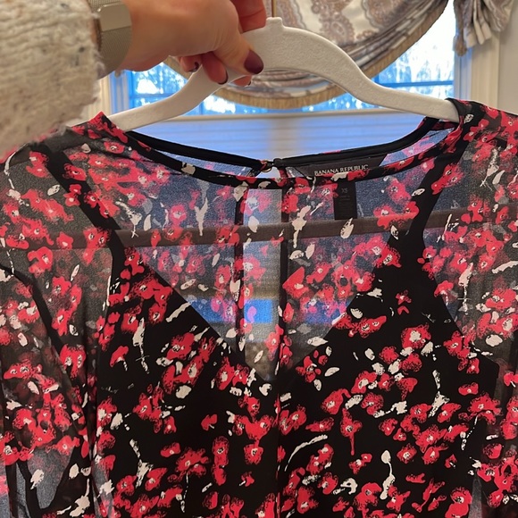 Banana Republic Sheer Blouse with black attached bodysuit. XS. Never worn. - Picture 5 of 10